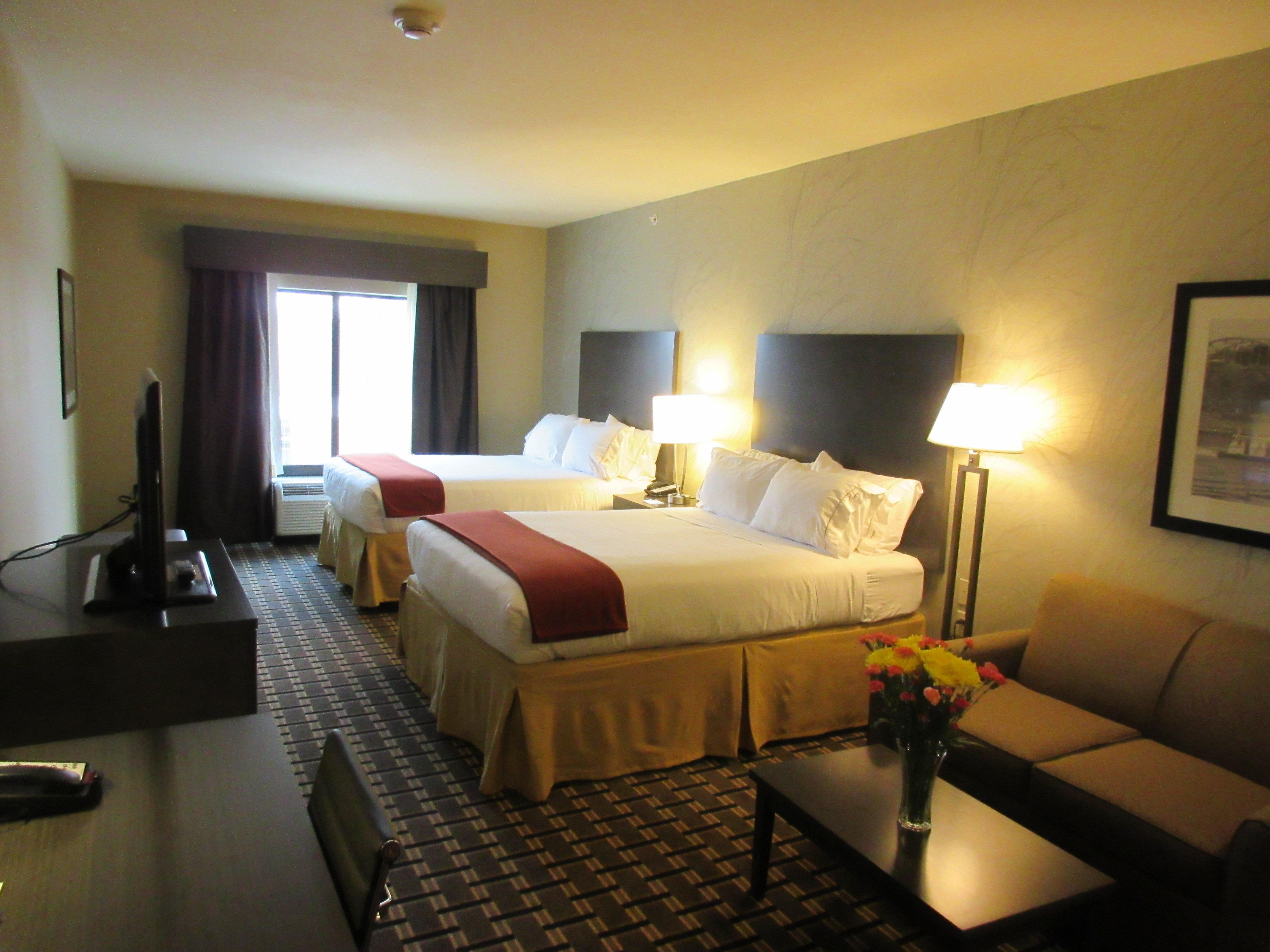 Holiday Inn Express & Suites Butler By Ihg Bagian luar foto