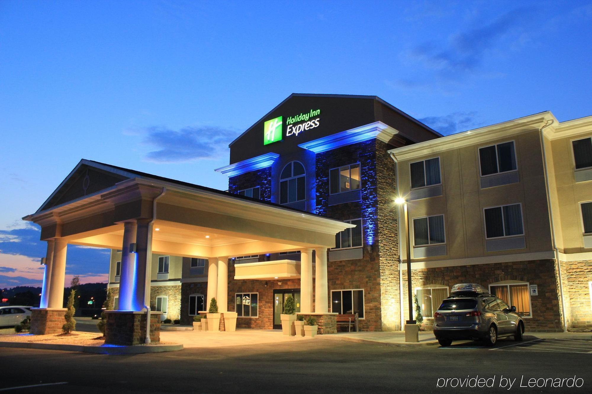 Holiday Inn Express & Suites Butler By Ihg Bagian luar foto
